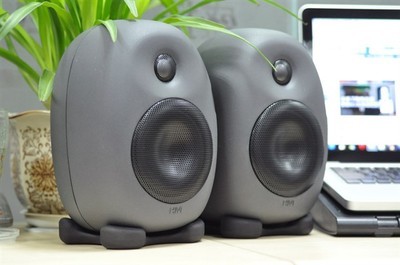 惠威X4音箱 专业监听级音质，紧凑设计的音频利器